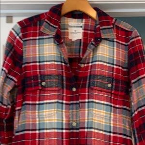 NWOT American Eagle Classic Fit Small Soft Red Button Down Flannel